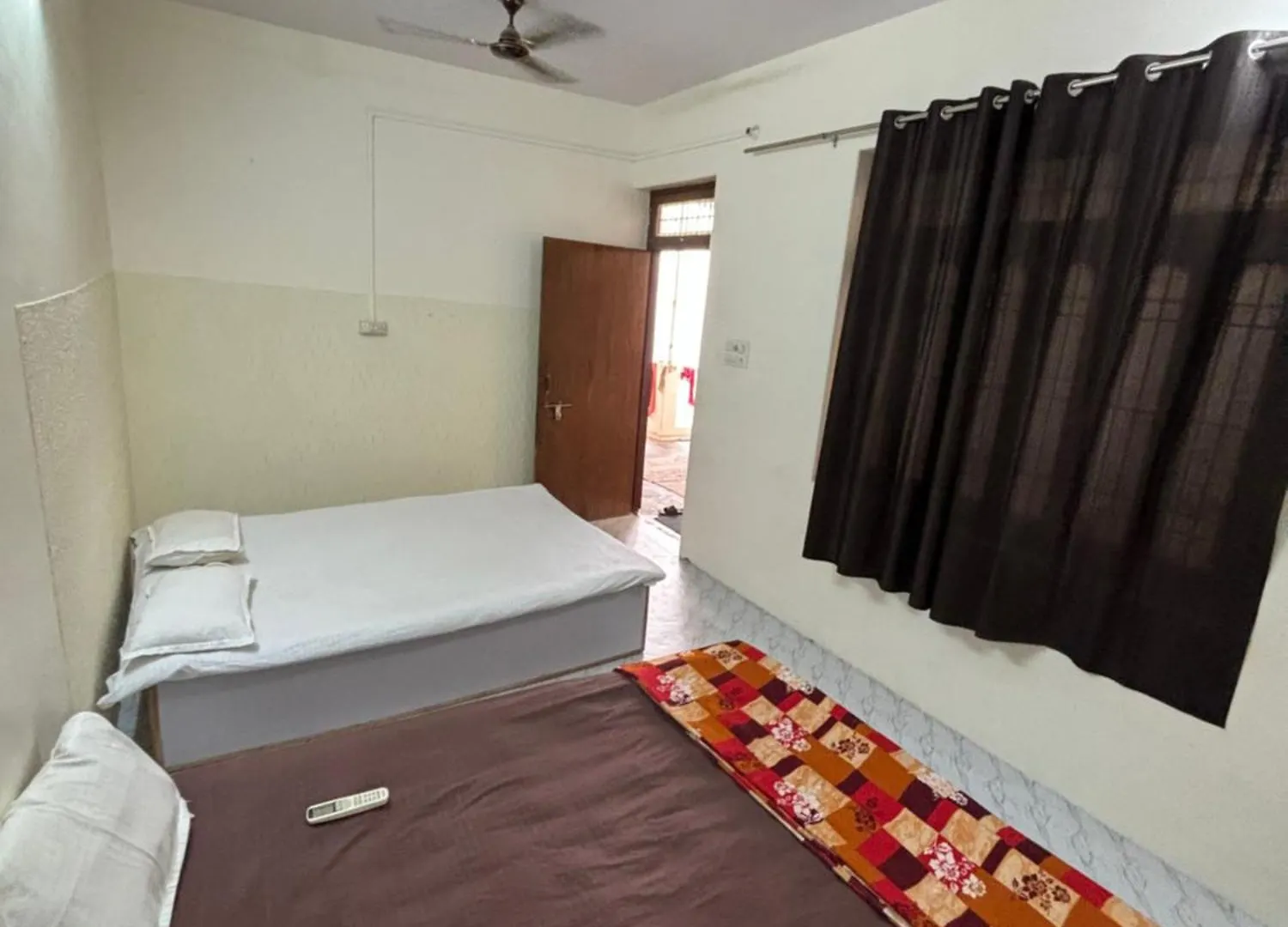 Pipewalas House Varanasi